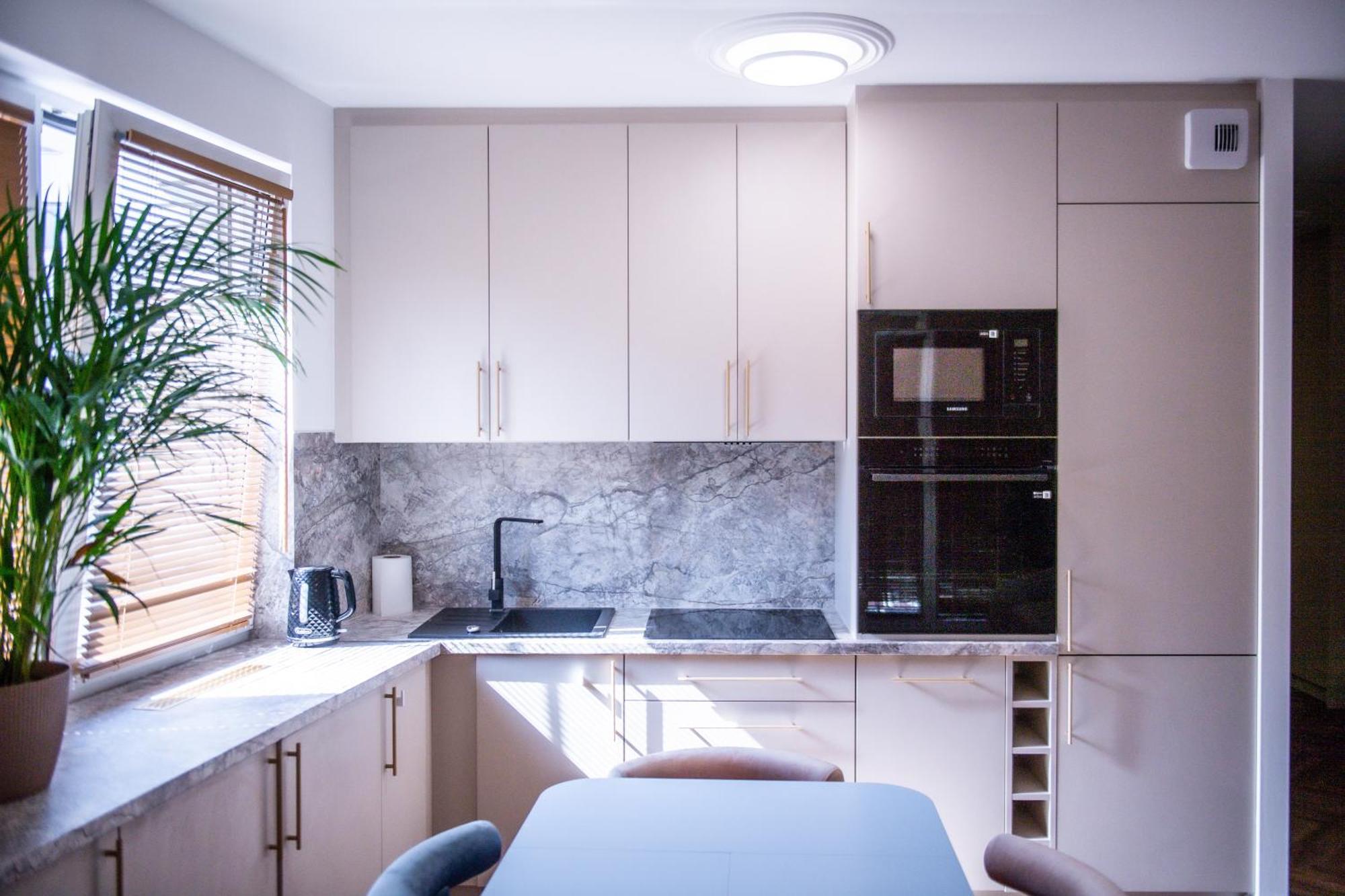 Apartament Mikolowska Z Balkonem Gliwice Exteriör bild